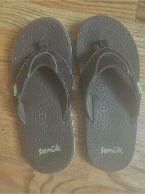 Sanuk Dark Brown Foam Flip Flop Sandals